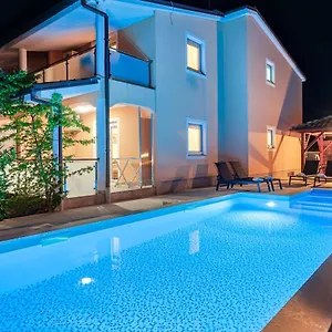 Apartment Lara, Medulin