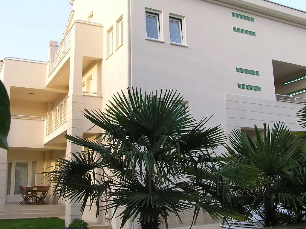 Apartments Oaza Regi Medulin 0*,  Croatia
